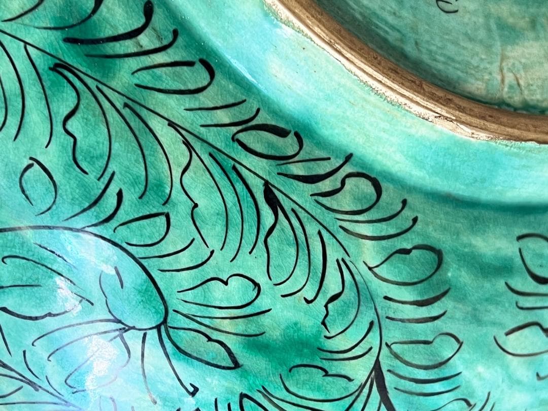 九谷焼金彩赤絵羅漢紋大皿　明治期