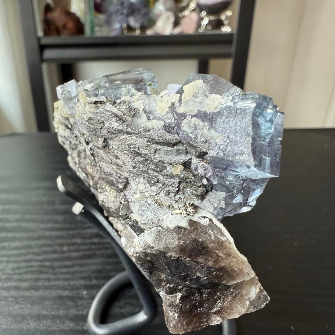 天然石カルサイト&ウォルフラマイト共生のフローライト原石NO.062313