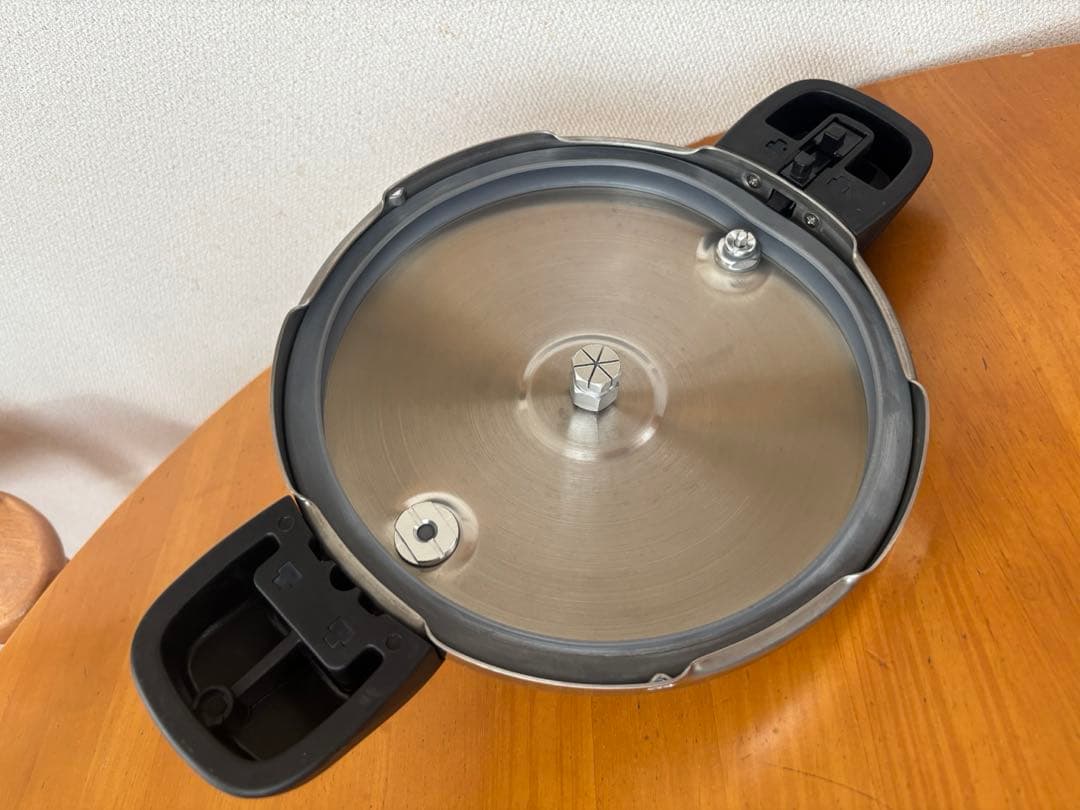 ワンダーシェフ ネオ ロタ ROTA 家庭用両手圧力鍋4.0リットル＋蔵炊2合鍋