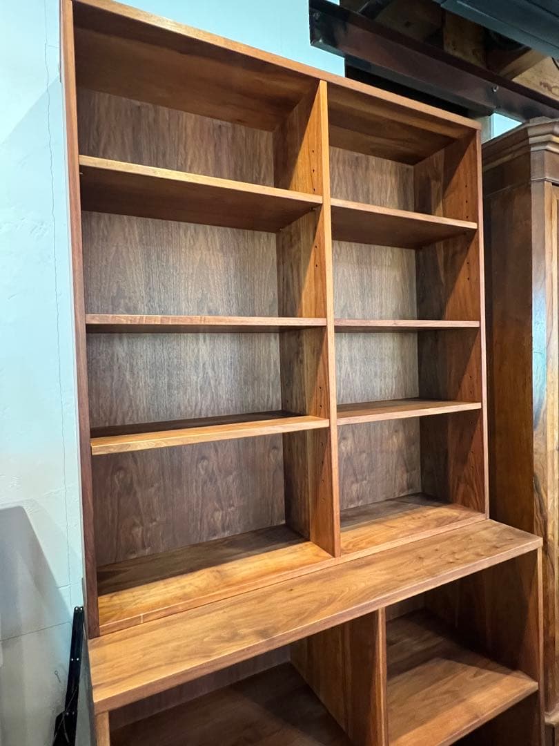 ウォールナット総無垢材本棚　高さ220cm 高い本棚