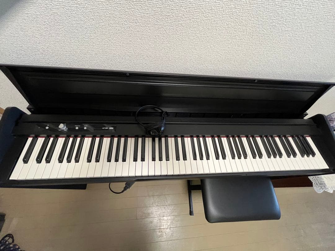 コルグ　電子ピアノ　2016年製　椅子付　KORG LP-180 BK