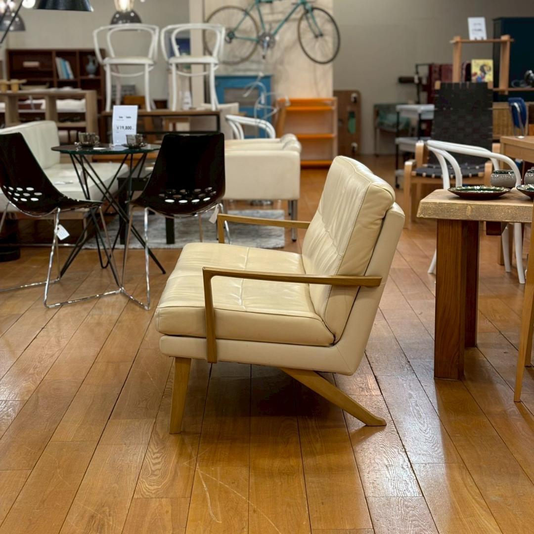 カリモク レザー 2人掛け ソファ 北欧風