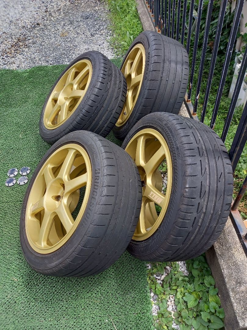 ヨコハマADVANレーシング17インチ ゴールドホイール 4本セット