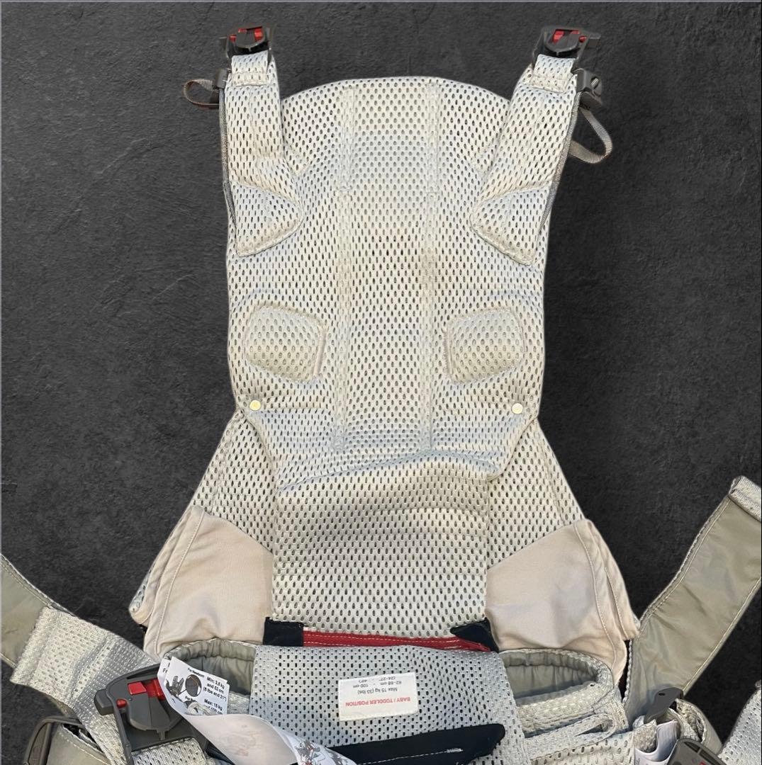 【ベビービョルン】♡極美品♡BabyBjörnワンカイエアー (グレーベージュ)