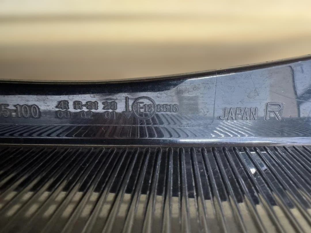 ハイラックス サーフ トヨタ 純正 テールランプ 左右 210 215