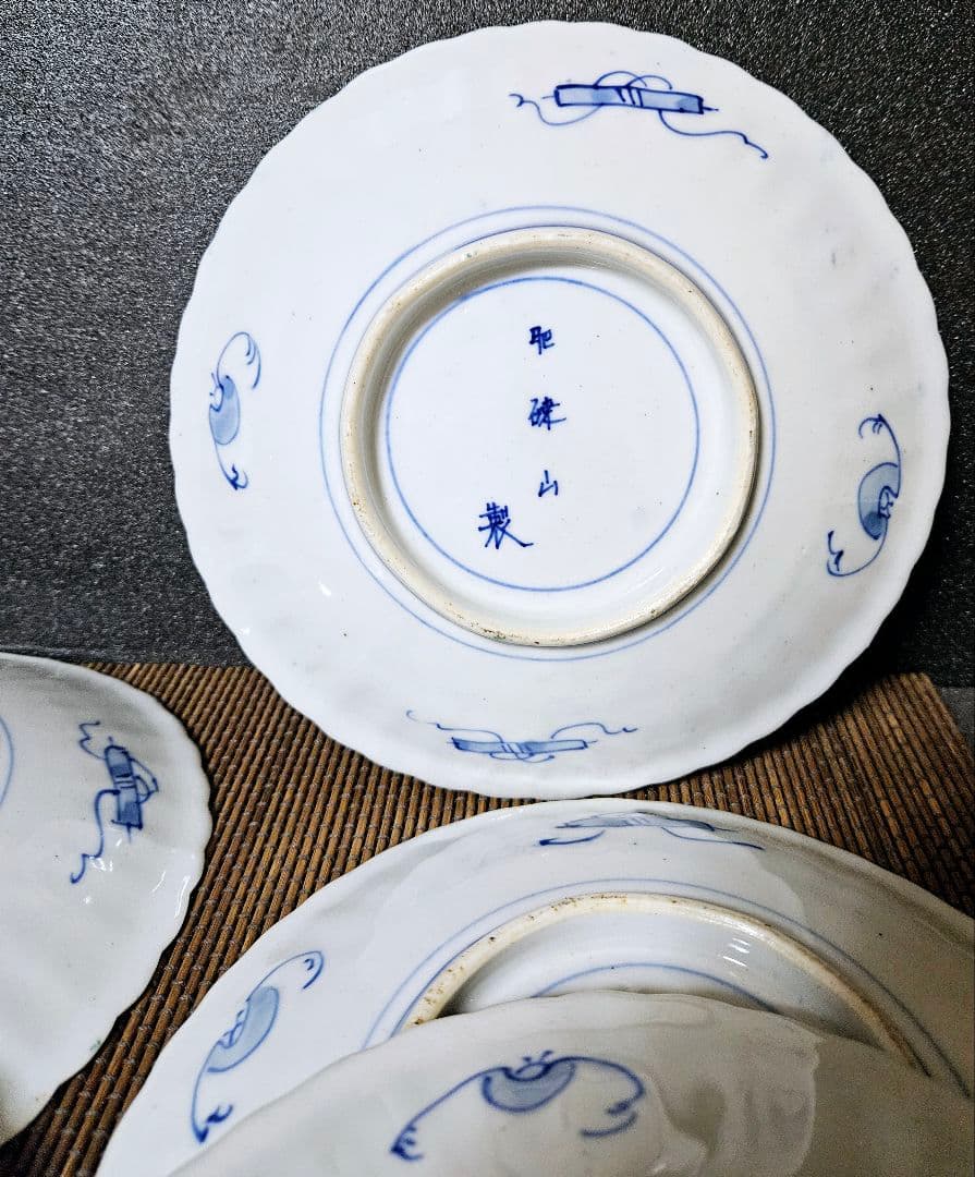 明治時代　古伊万里【肥蝶山製】錦手　サザエに兎の図　鎬造り　22.4cm皿　5客