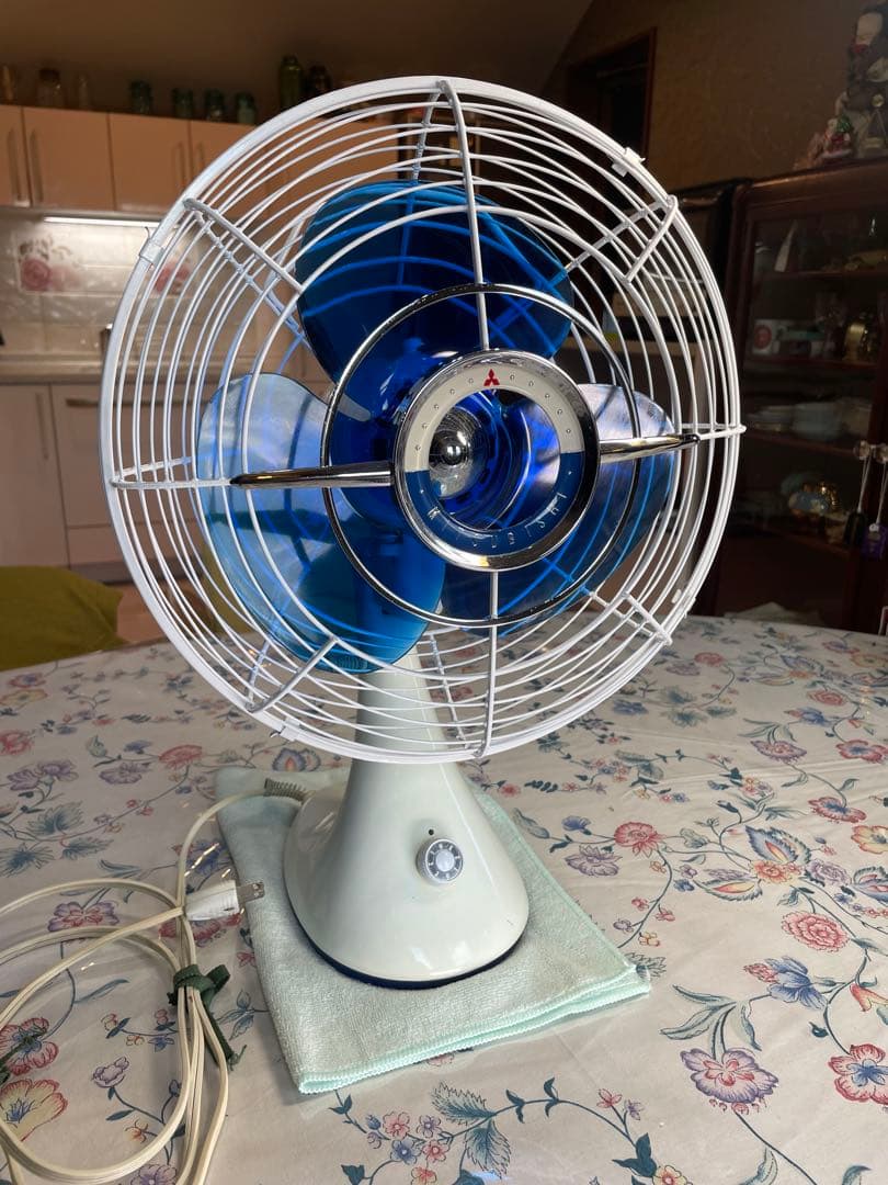 三菱'60昭和レトロ扇風機 とても古い・重い・堅牢　順調稼働　鮮明ブルーファン美