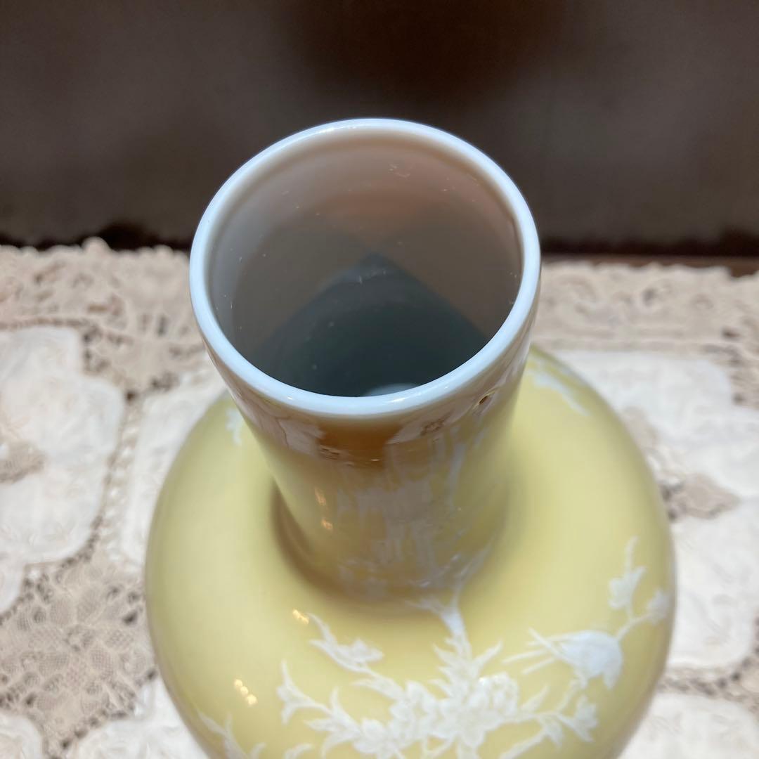 単色釉薬堆積彫刻カササギ梅花瓶 景徳鎮　ヴィンテージ　クリームイエロー