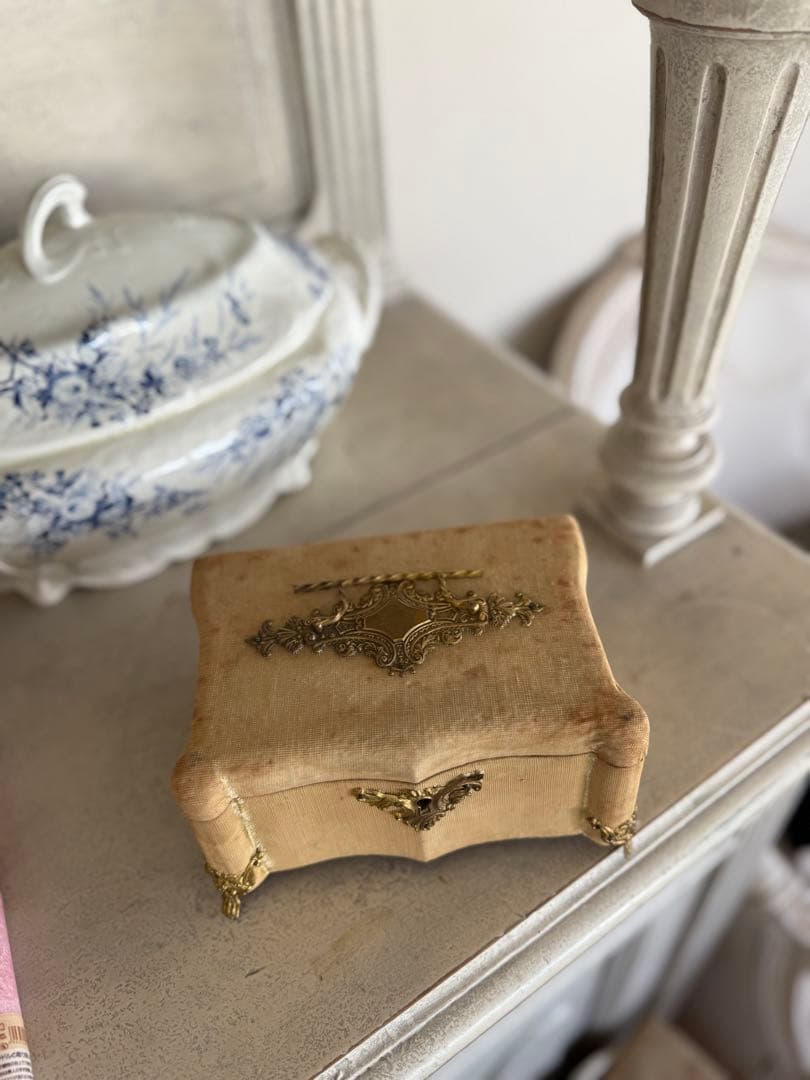 フランスアンティーク装飾ビジューコフレボックス中ライナーシルクピンク希少