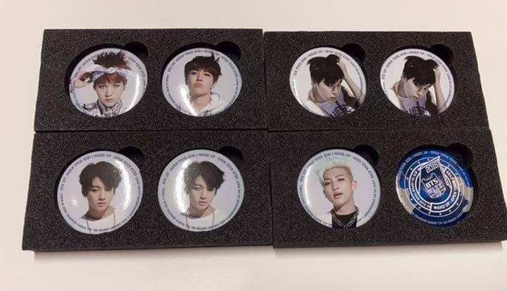 BTS 公式 缶バッジ セット  ケース付き