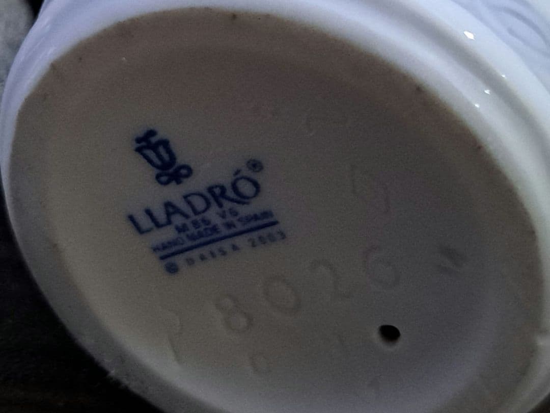 リヤドロ　リスとカタツムリ