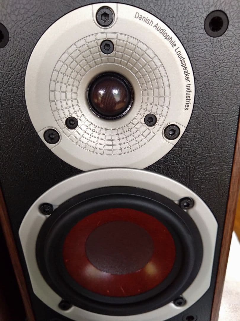 美品　完動品　DALI SPEKTOR1 ウォールナット　スピーカー