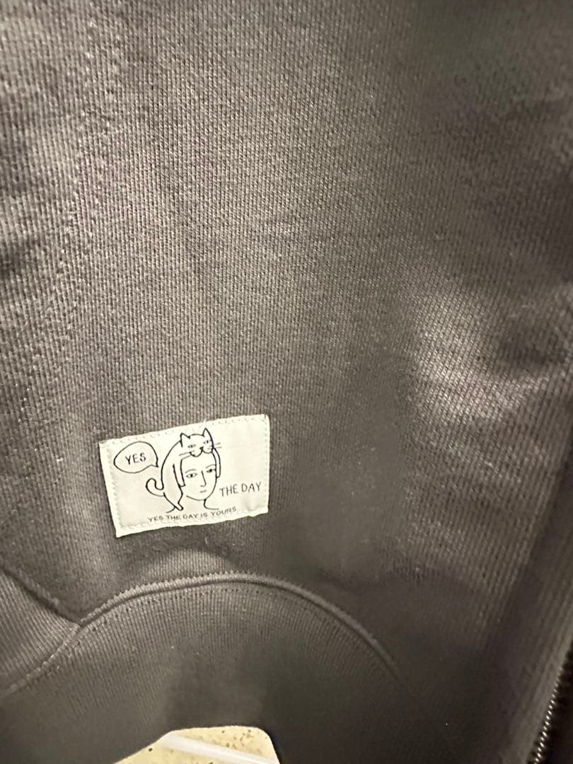 マウスラビット　パーカー　チャコール　イェソン　韓国