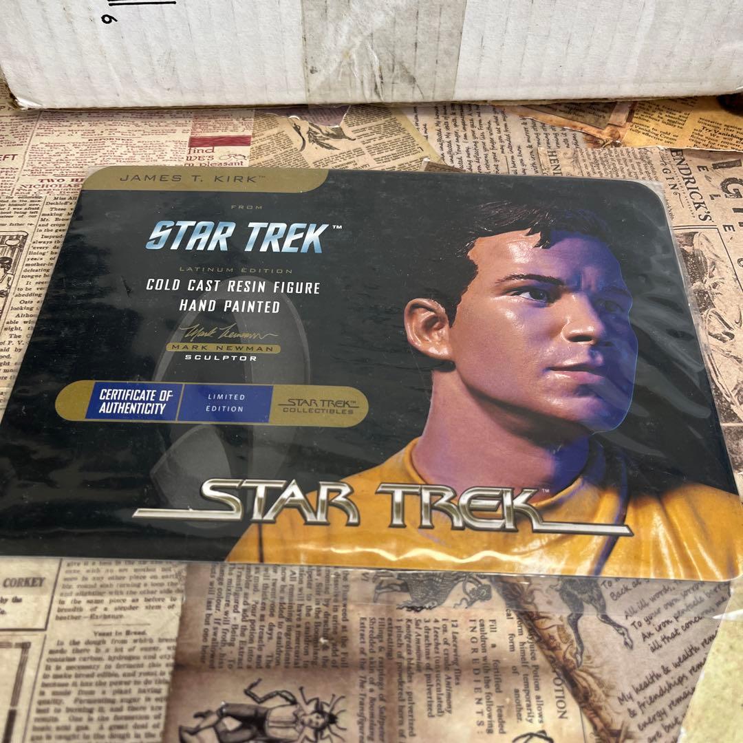 海外　希少　スタートレック　STAR TREK ジェームズ　フィギュア