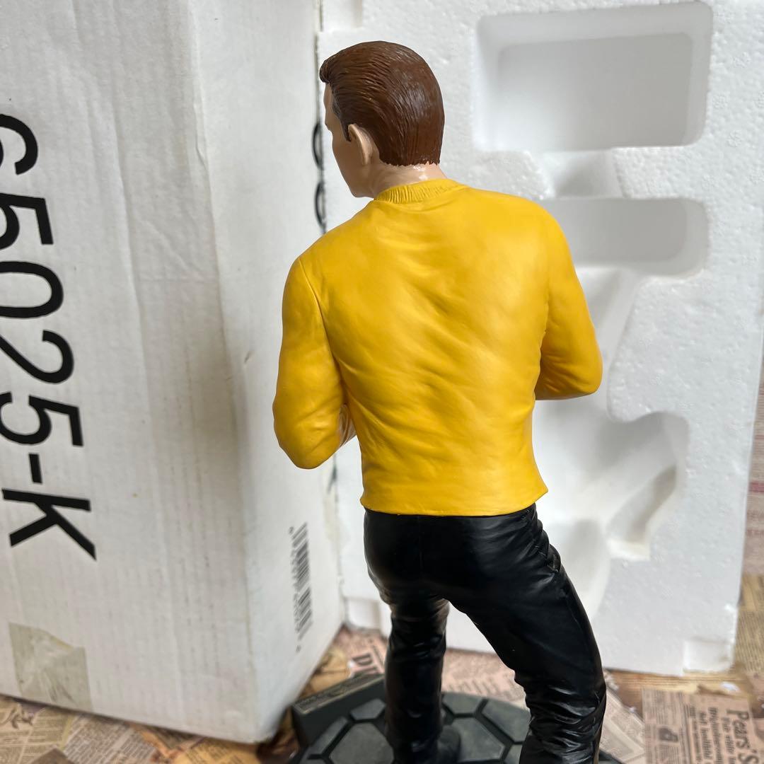 海外　希少　スタートレック　STAR TREK ジェームズ　フィギュア