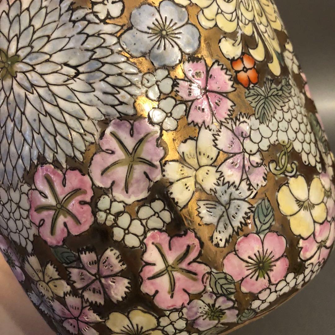 N342、花詰 中国様 中国美術 花器飾り壺 本金彩 豪華な蓋付大花瓶