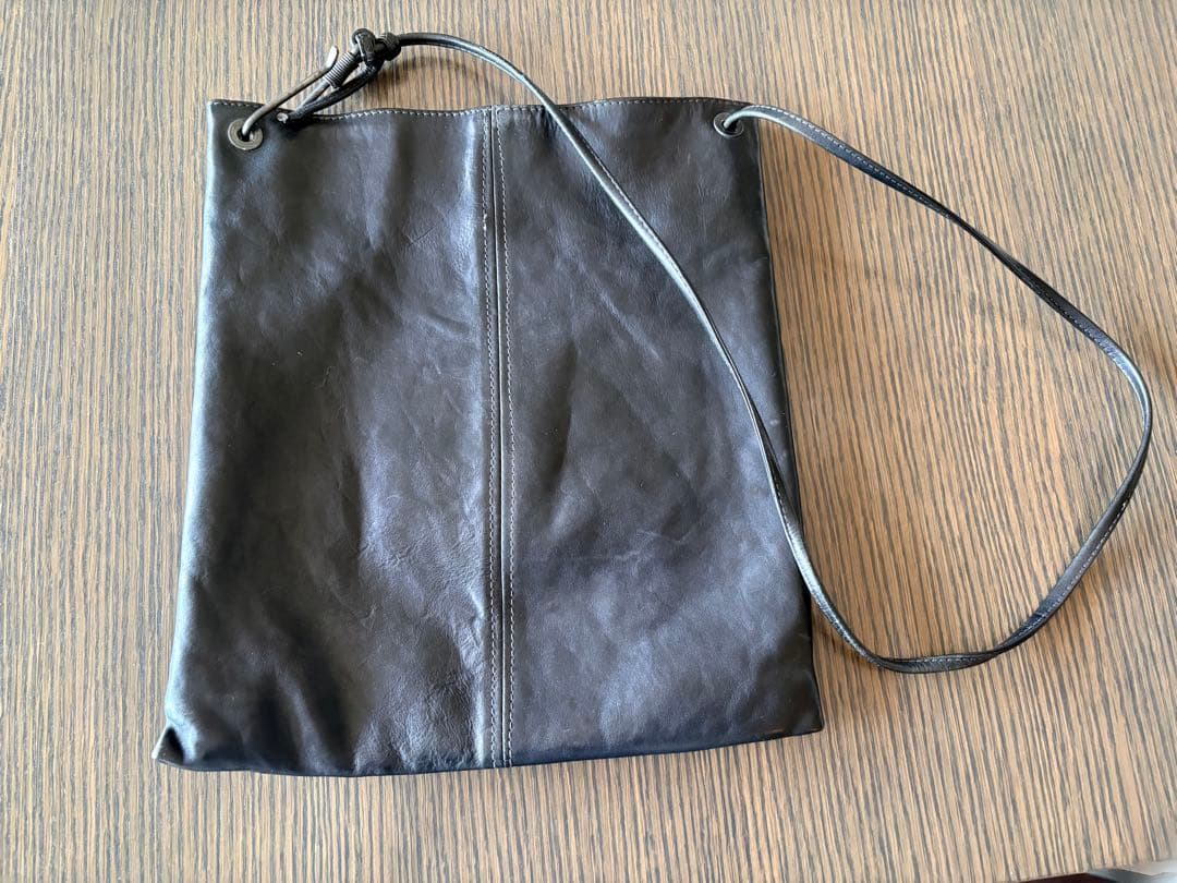 ATTACHMENT 黒 レザー ショルダーバッグ