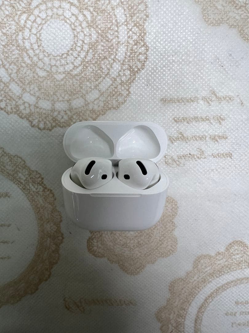 Airpods 4 本体