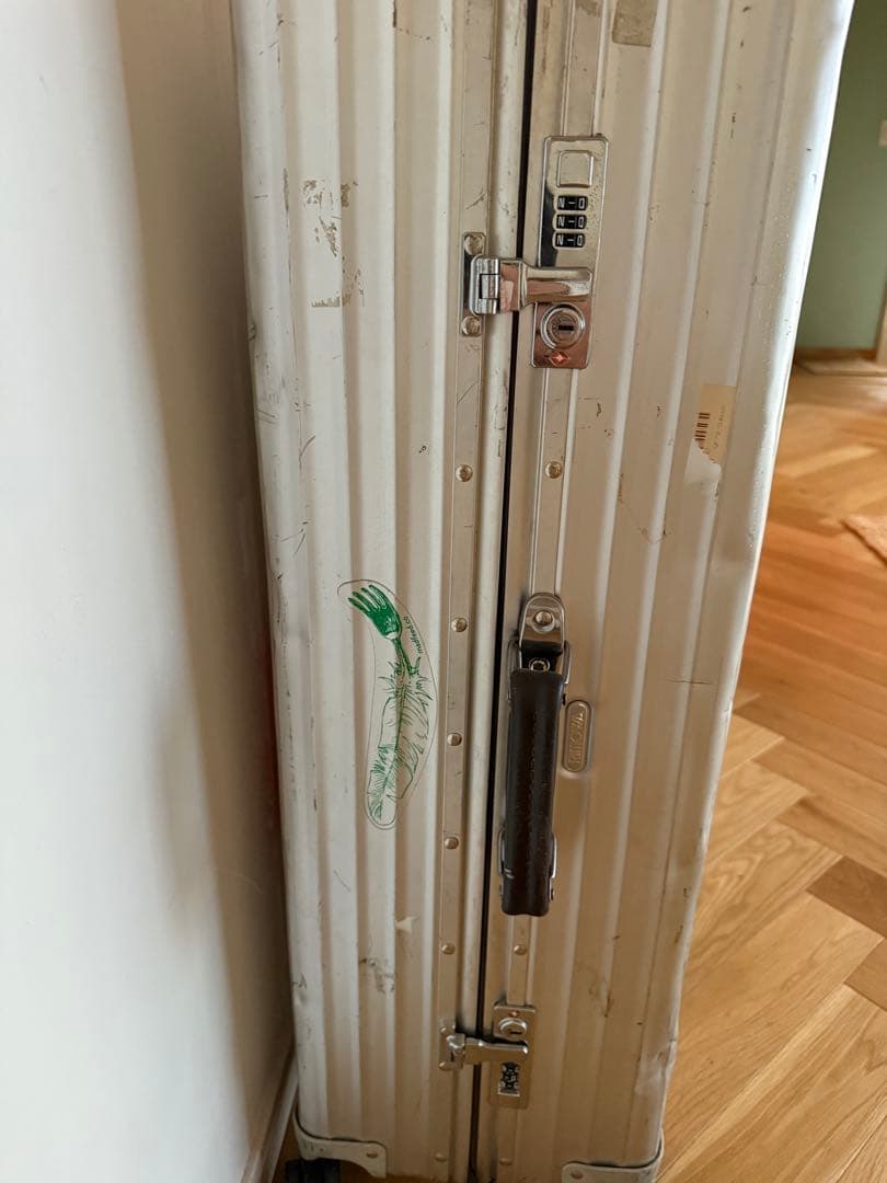 ⭐︎希少・廃盤モデル⭐︎ RIMOWA（リモワ）104L 四輪　クラシックフライト