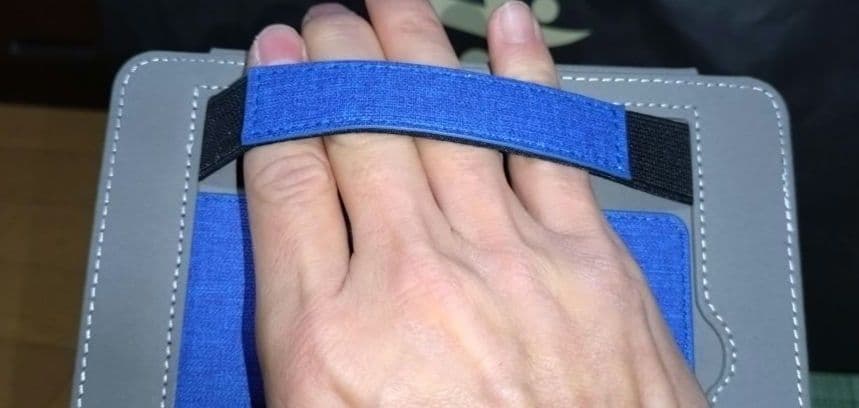 カバー付属　Kindle Paperwhite 第10世代 8GB