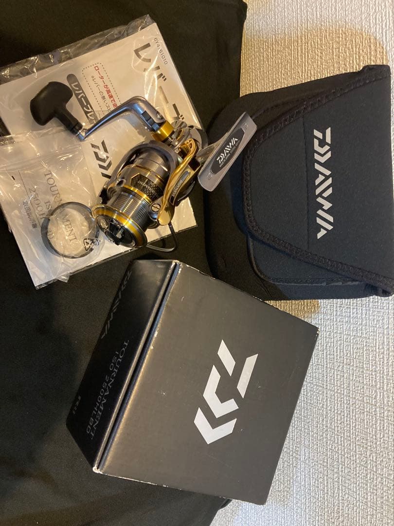 ⭐*)様 ダイワ 12 トーナメント ISO 2500HLBD