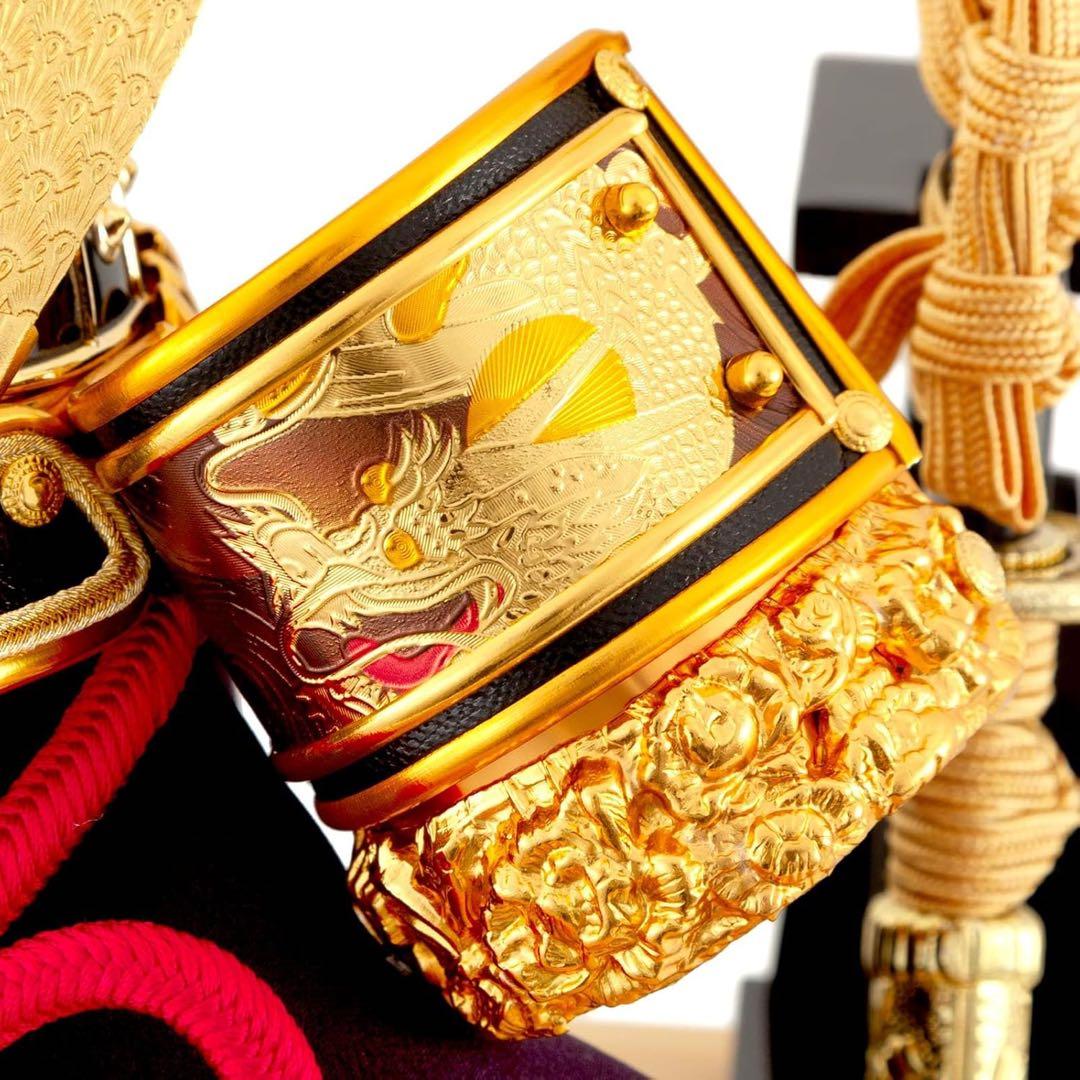 黒大鍬 兜飾り コンパクト 兜ケース飾り 4面アクリルケース 弓太刀付