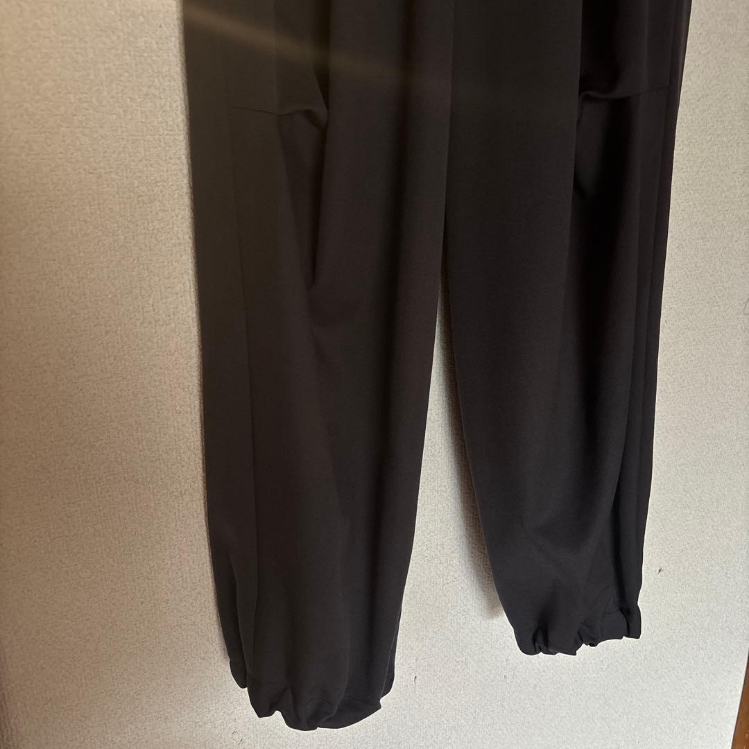 パンツ WOOL WIDE TUCK PANTS/CHACOAL BROWN