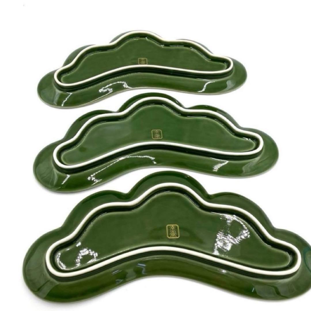 【新品】【大人気】有田焼幸楽窯　錦茶緑金松葉形前菜皿3枚セット　縁起物