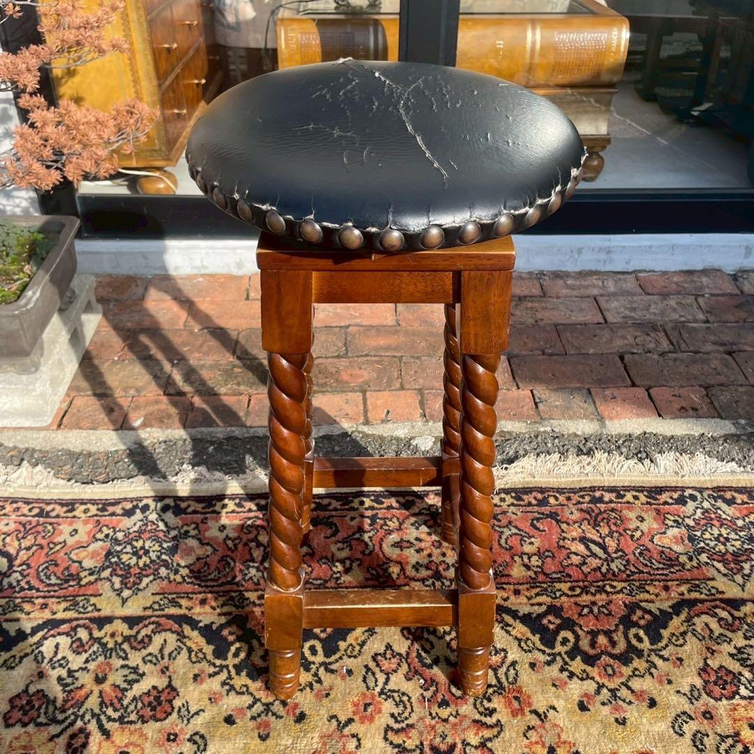 バースツール　回転式　木製　レトロ　黒　イタリア製　ツイストレッグ