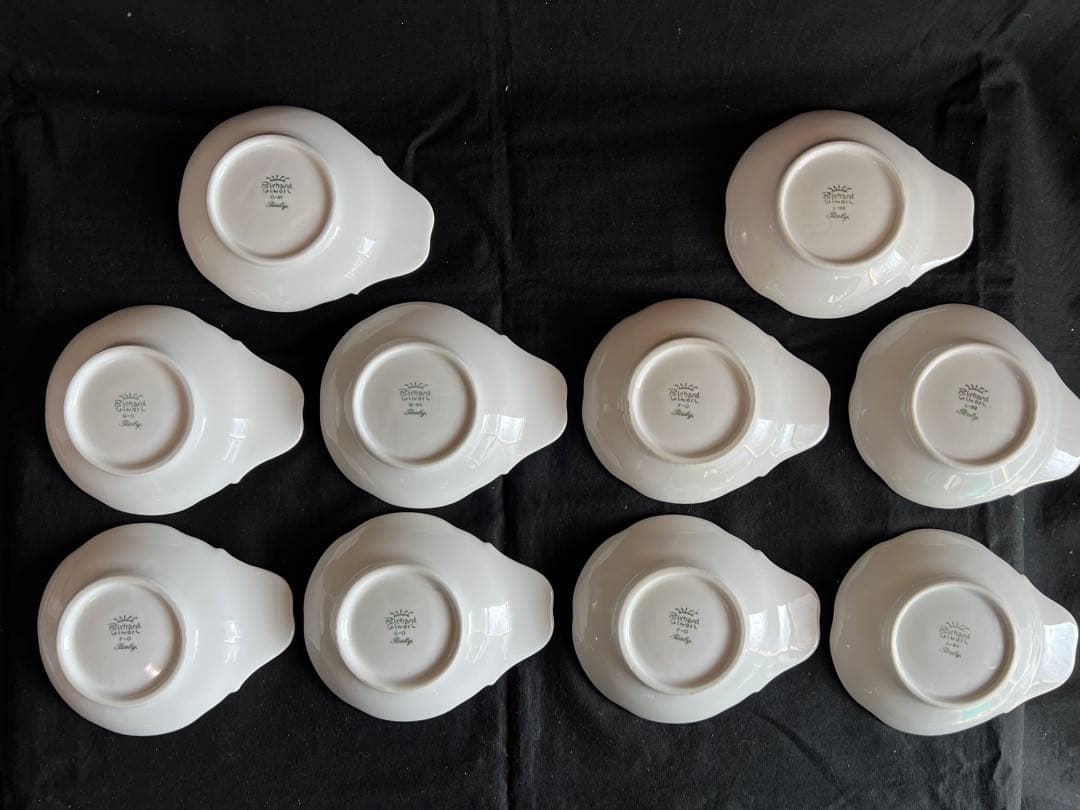 ひなママリサコ様：リチャードジノリ　ボンジョルノプルーン＆チェリー　ミニトレイ