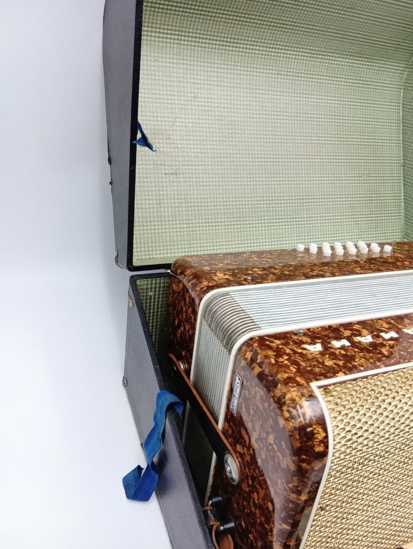 レトロ ヤマハ アコーディオン 30鍵盤 ハードケース付き