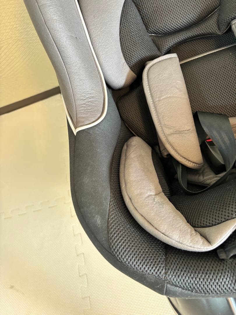 Combi 回転式チャイルドシート グレー　CG-CIG