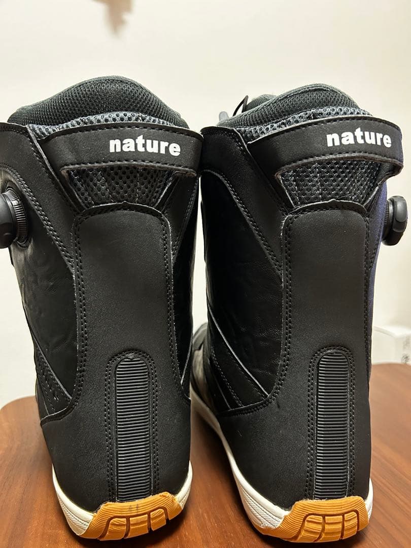 ARBN nature 女性用スノーボードブーツ BOAシステム