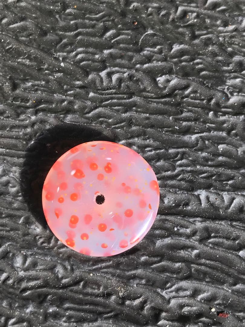 ゴビ石−1205 ゴビ瑪瑙『平安扣』 水玉模様　ペンダントトップ