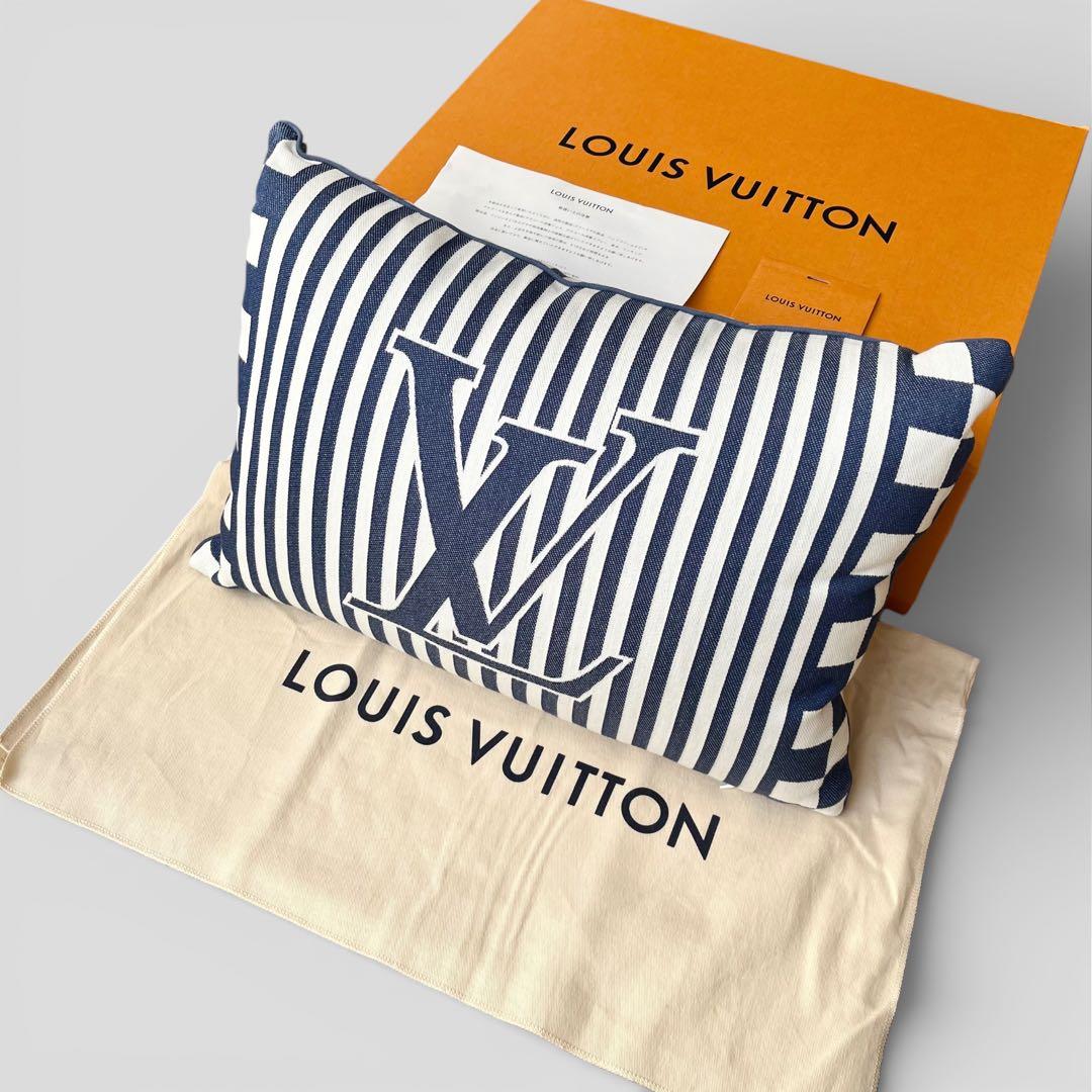 現行モデル 未使用品 ルイヴィトン クッション プラージュ LV グラフィカル