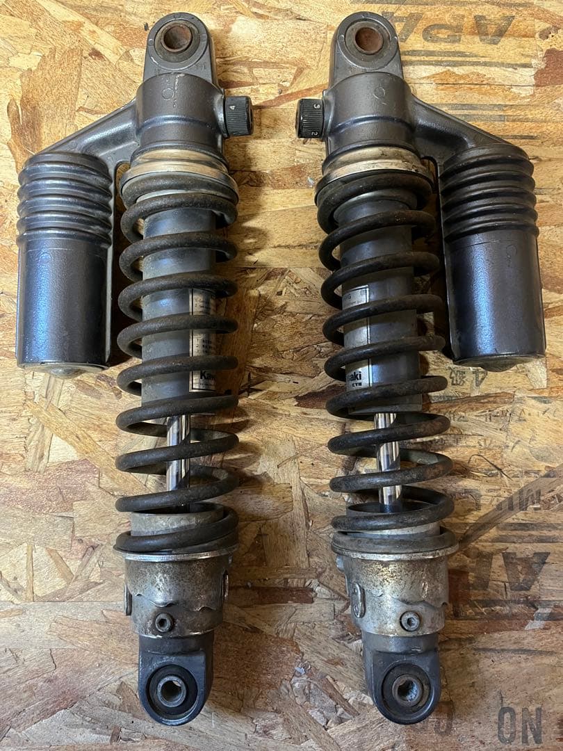 ゼファー400 純正　サスペンション