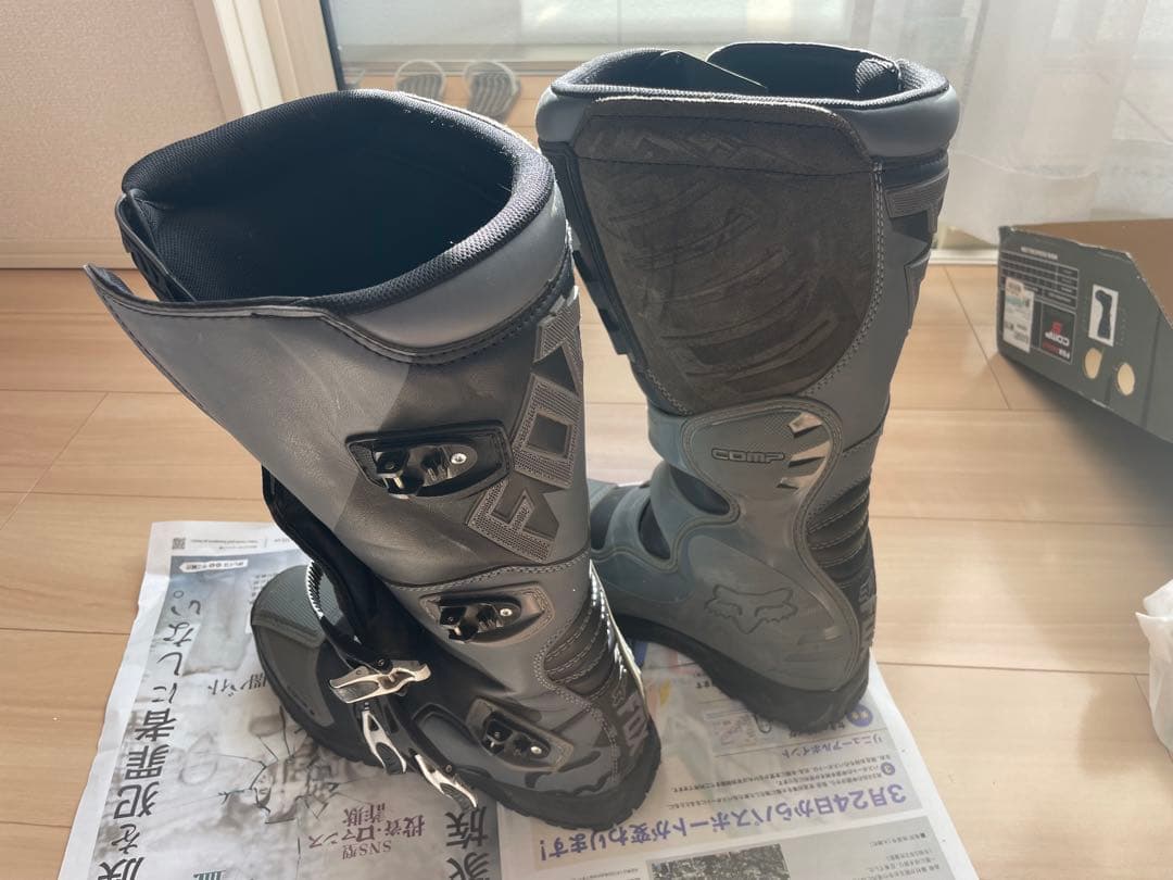 FOX オフロードブーツ comp5 グレー と ニーパッドセット