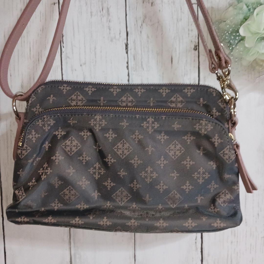 ラシット♥美品♥トリプルポケットショルダー♥グレーピンク♥