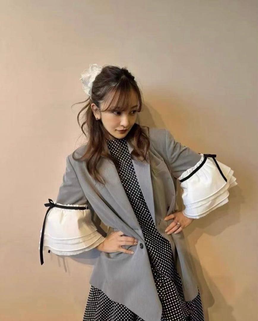 ROSY LUCE LILY FRILL JACKET グレー