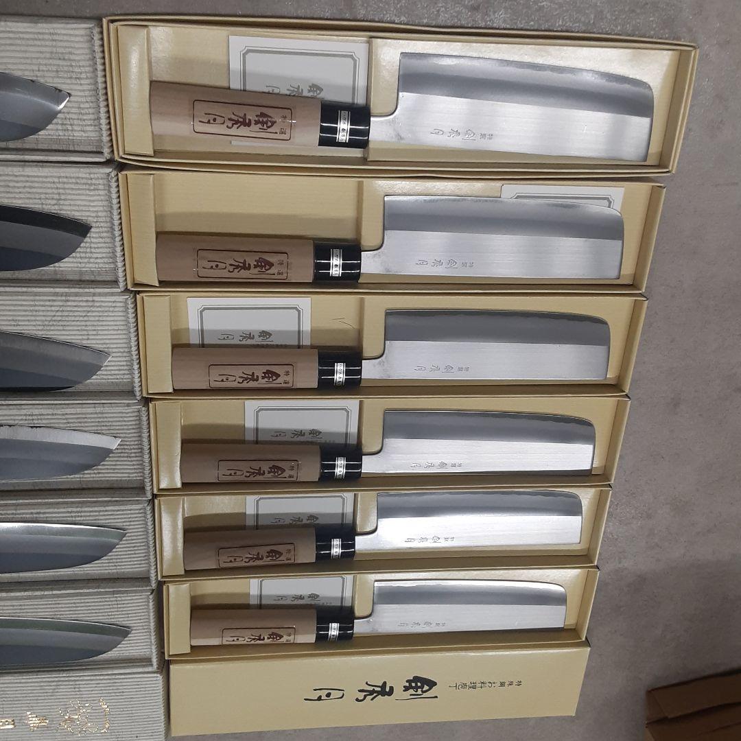 日本製黒打ち三徳、磨き菜切り包丁セット１２P　Aセット