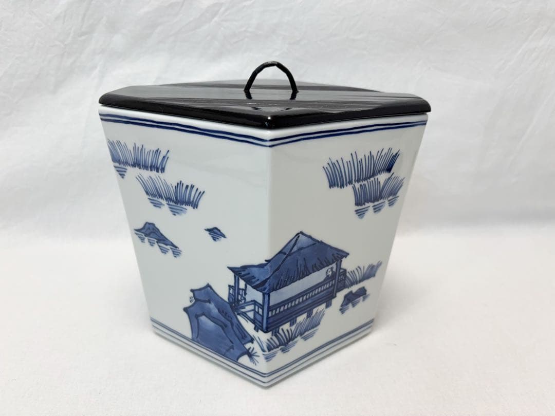 茶道具 平安祥堂造 染付 菱形水指 蓋裏サイン有 塗蓋付 茶器 底印 共箱