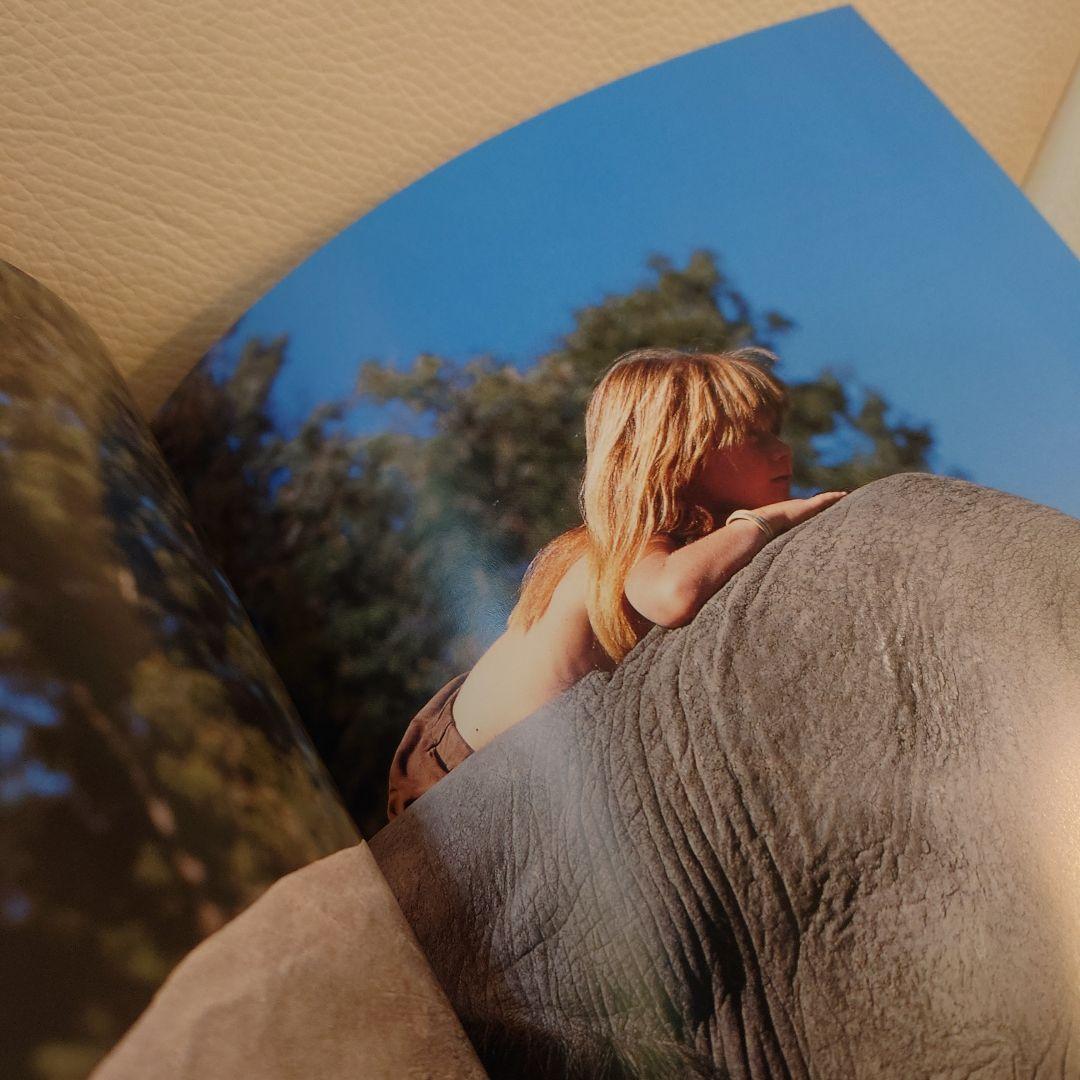 写真集野生のティッピTipp動物と育った少女