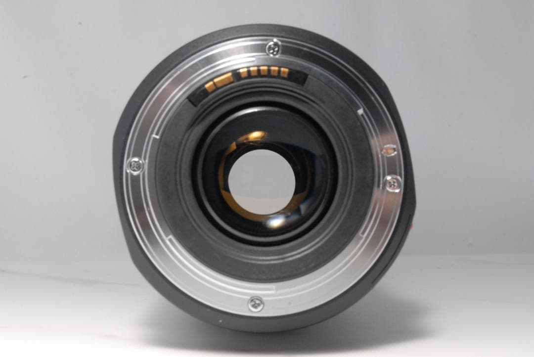 美品　Canon EF 75-300mm 1:4-5.6 IS 望遠レンズ