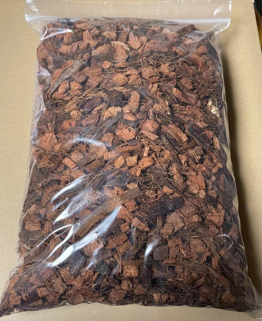 (セール価格８日まで)　２Ｓ約２００Ｌヤシガラ　ハスクチップ