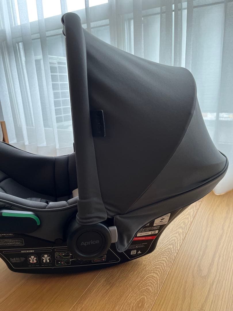 【美品】アップリカ チャイルドシート エアキャリー AB グレー