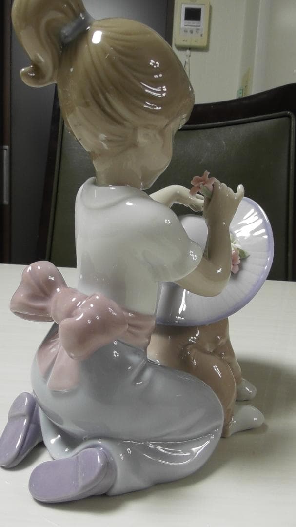 LLADRO　リヤドロ【おめかししようね】リアドロ　インテリア　　Ｌ492