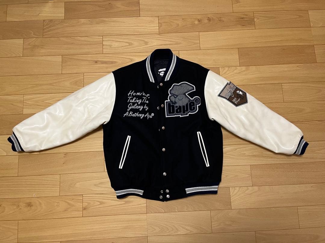 A BATHING APE VARSITY JACKET Ｍ