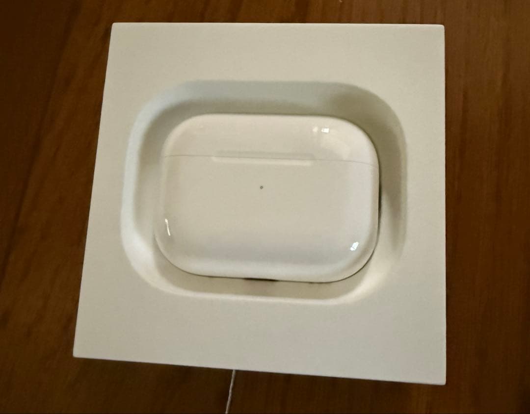 AirPodsPro 第2世代 USB-C 充電ケース(ホワイト)