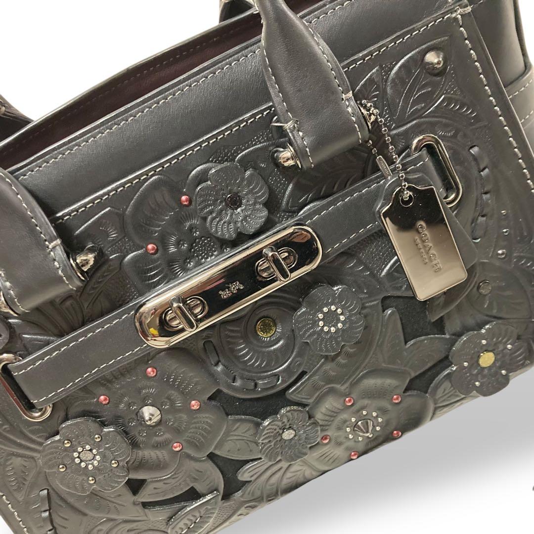 【外観美品】コーチ スワッガー ティーローズ 2wayショルダーバッグ フラワー