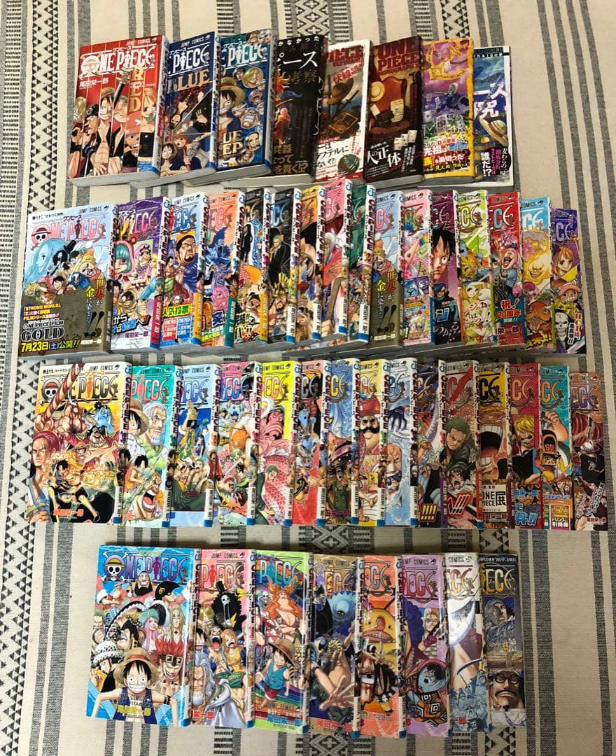 ONE PEACE漫画全巻&グッズセット‼️